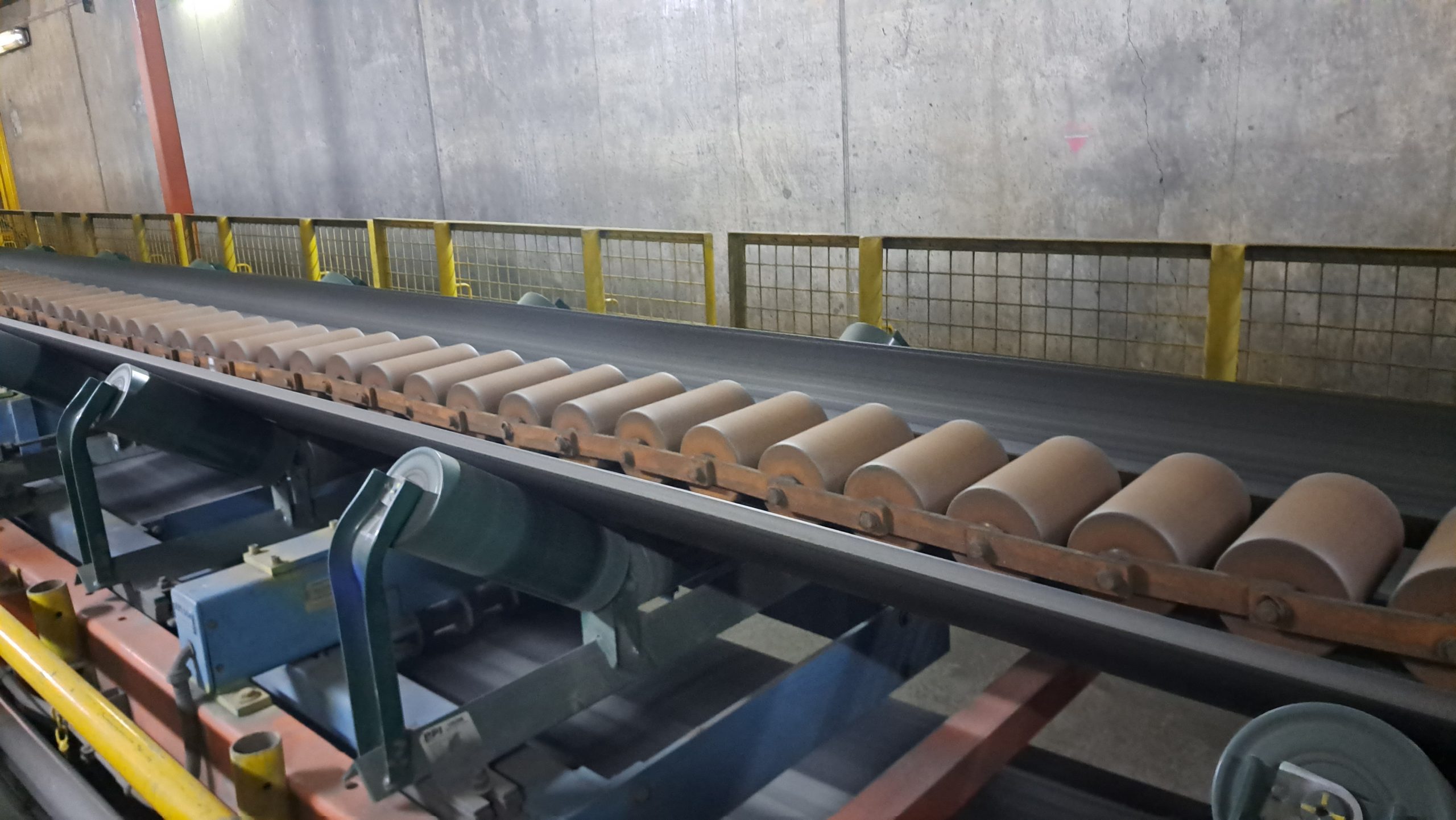 Pesómetro para correa transportadora DOMAPIER con integrador y sistema de pesaje dinámico